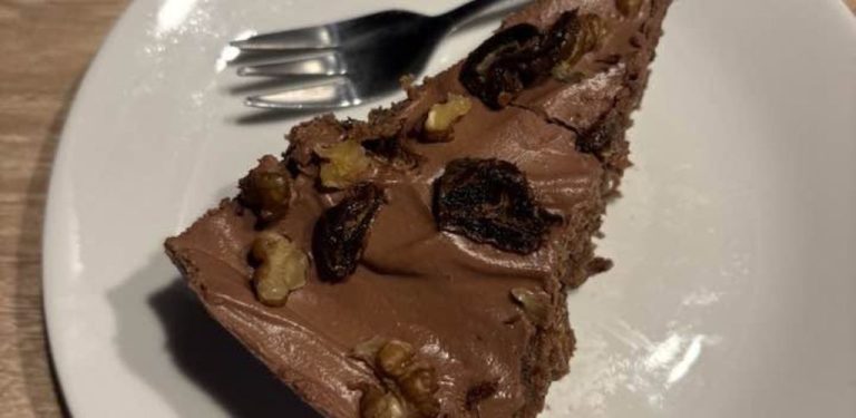 Cuketový perník, který zůstává vláčný několik dní. Jednoduchý domácí recept na letní moučník