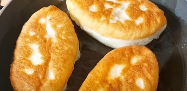 Masové pirohy z kynutého těsta s bramborami: tradiční domácí recept