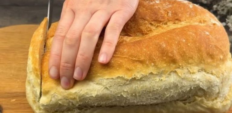 Od té doby peču domácí chléb skoro jen takhle! Ze 3 hrnků mouky a těsto je připravené za pár minut