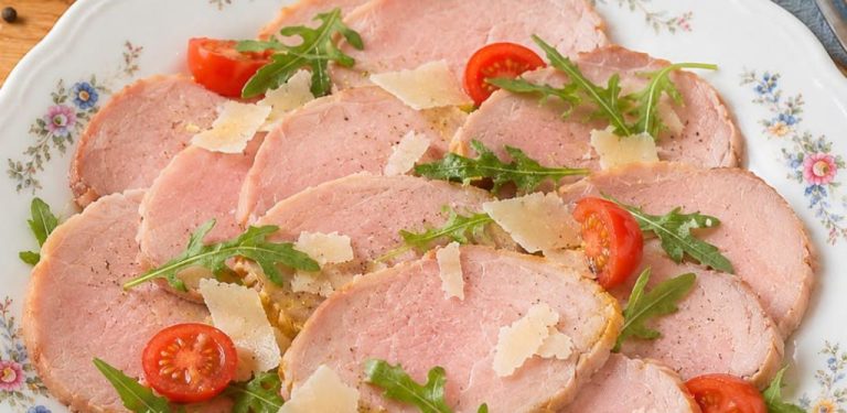 VEPŘOVÁ PEČENĚ V SOLI: KŘEHKÁ, ŠŤAVNATÁ A PLNÁ CHUTI 