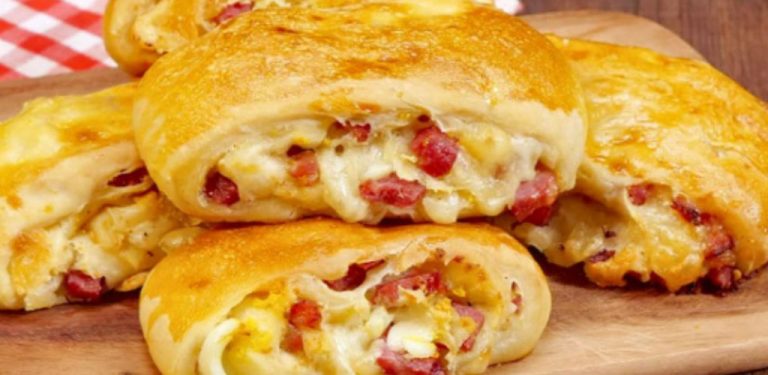 Slavné neapolské plněné housky – Panini Napoletani