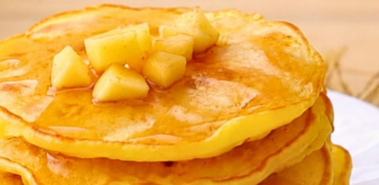  JABLEČNÉ PANCAKES – NADÝCHANÉ, VOŇAVÉ A HOTOVÉ ZA CHVÍLI!